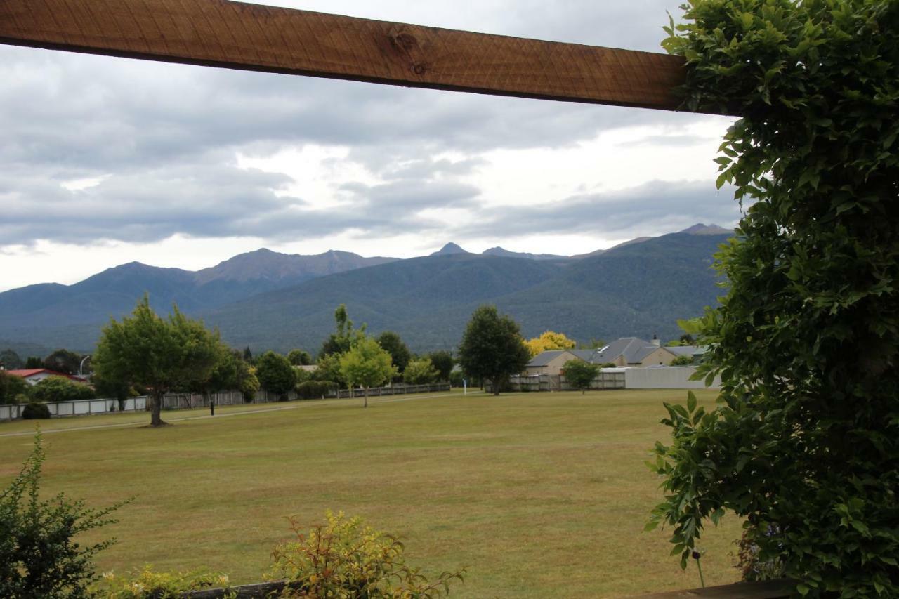 Batch With A View Te Anau Exterior foto